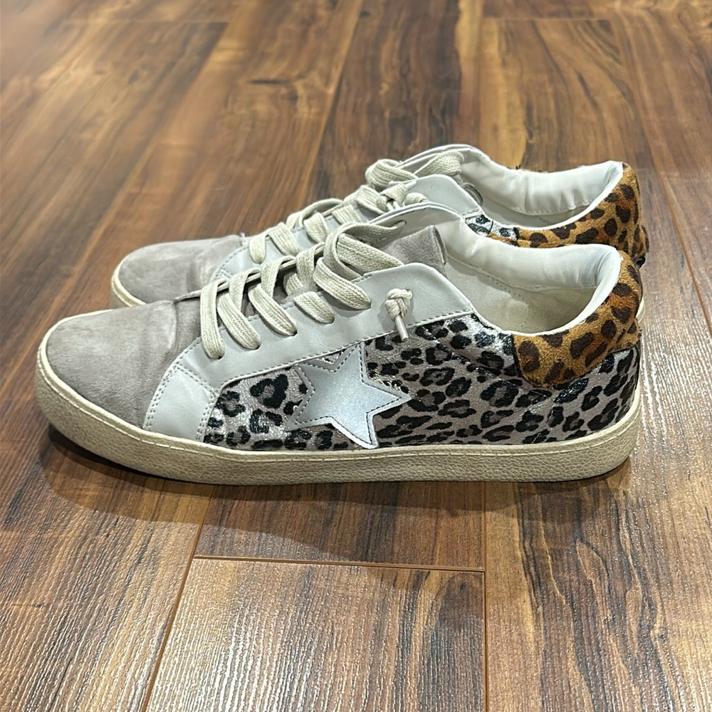 Madden Girl sneakers